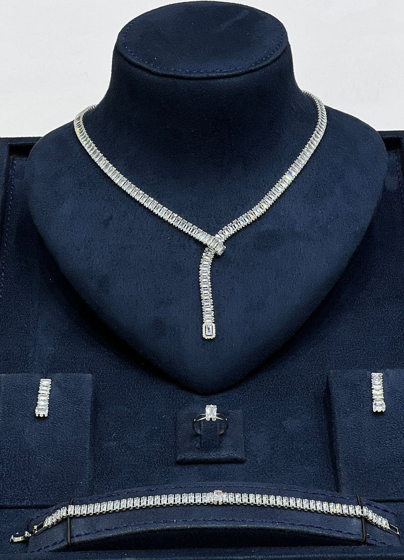 Baguette Crystal Set – Elegant Shine | طقم كريستال فاخر